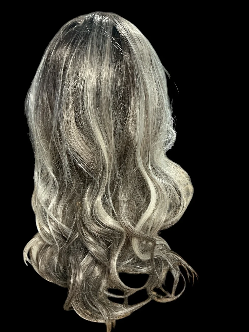 Infinite Tresses. Blonde Silver Long Wavy Women’s Hair Wig